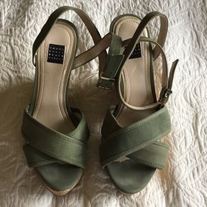 White House black market plataform sandals